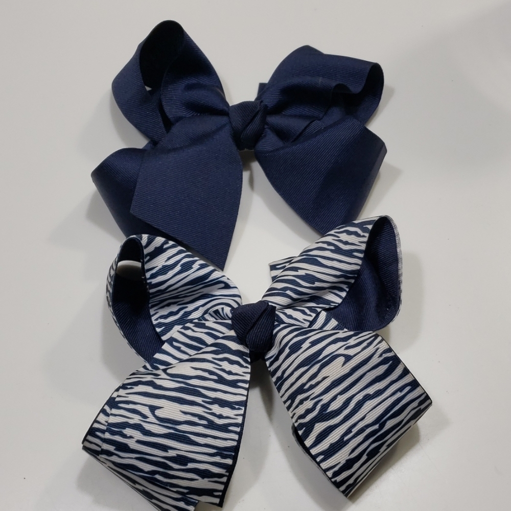 2 navy hairbows